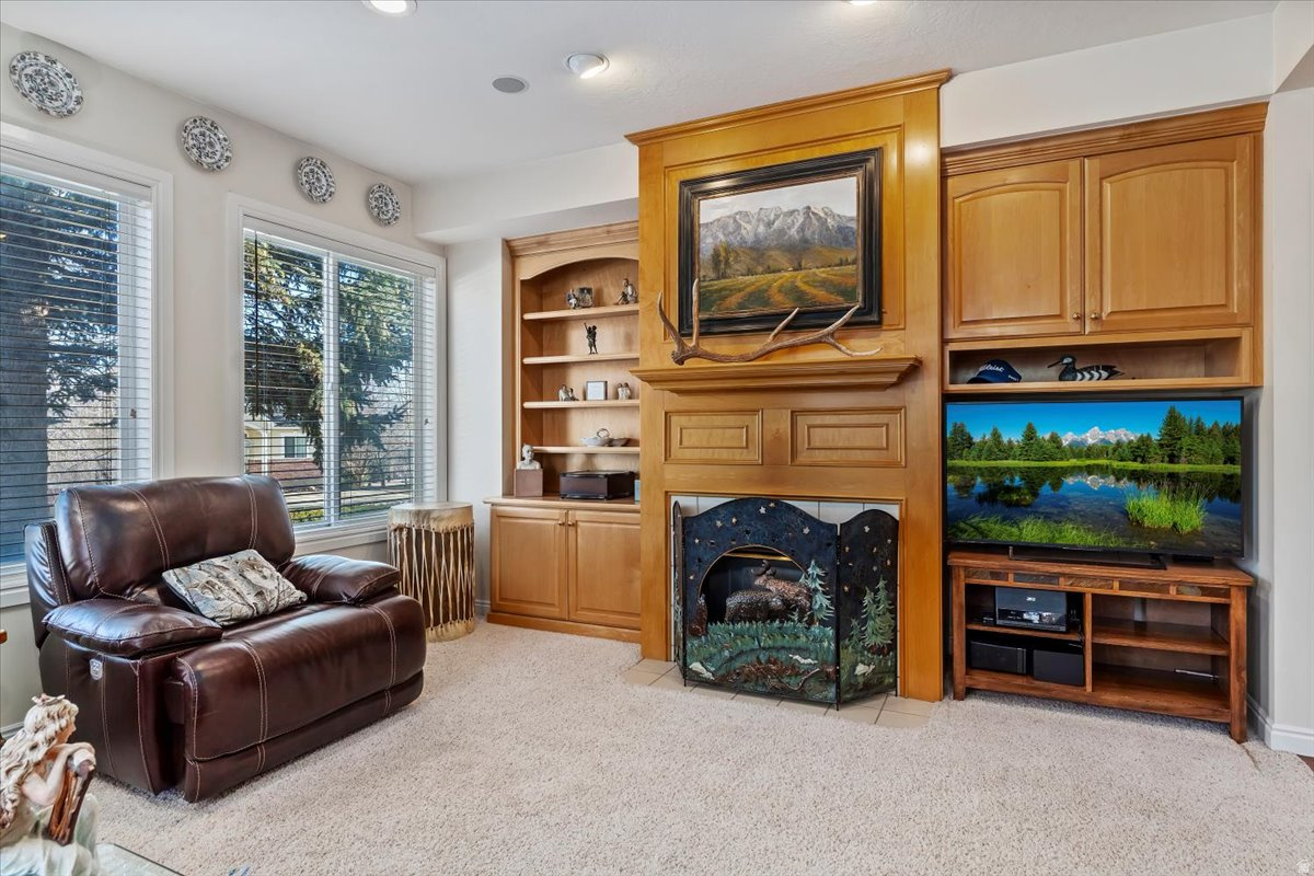 COTTAGES ON THE GREEN - Residential