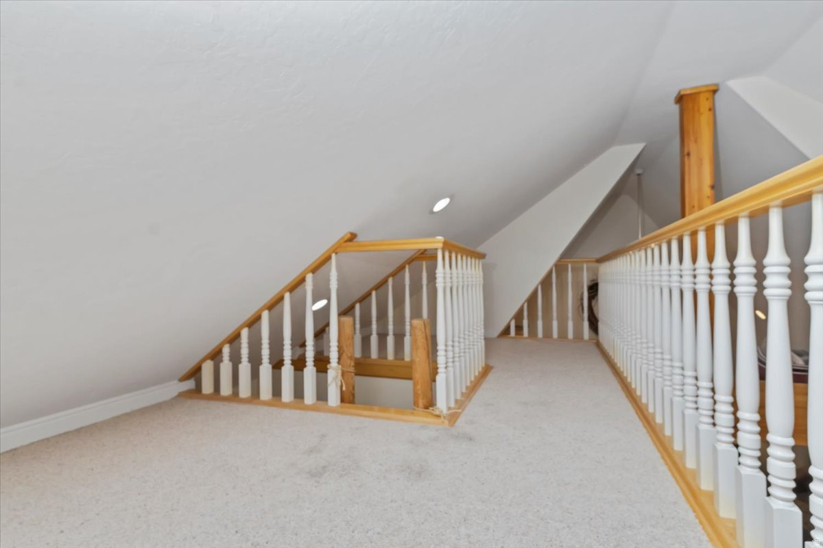 COTTAGES ON THE GREEN - Residential