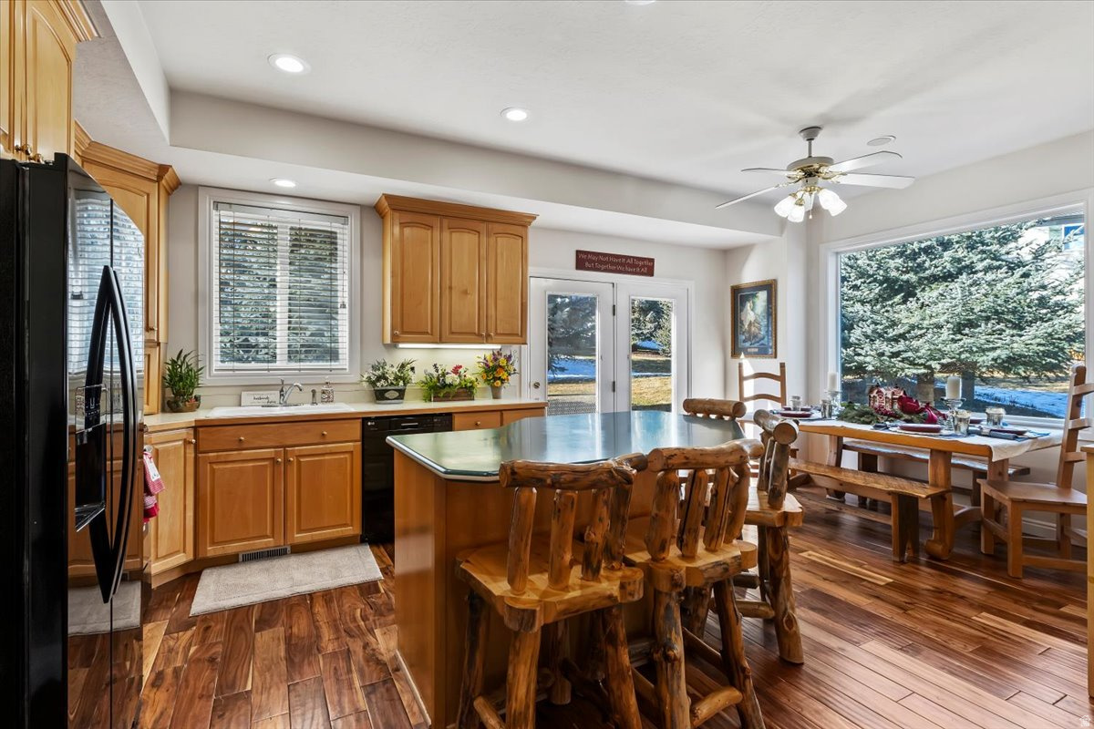 COTTAGES ON THE GREEN - Residential