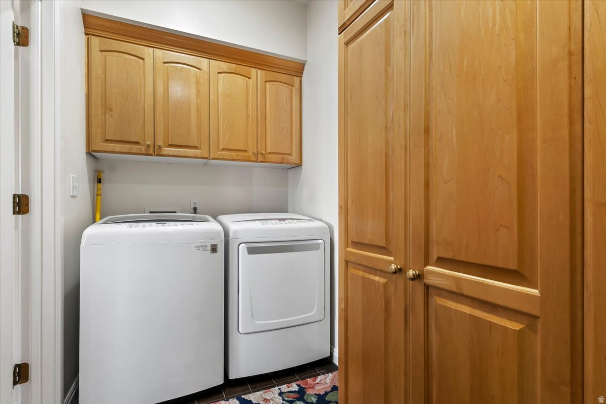 COTTAGES ON THE GREEN - Residential