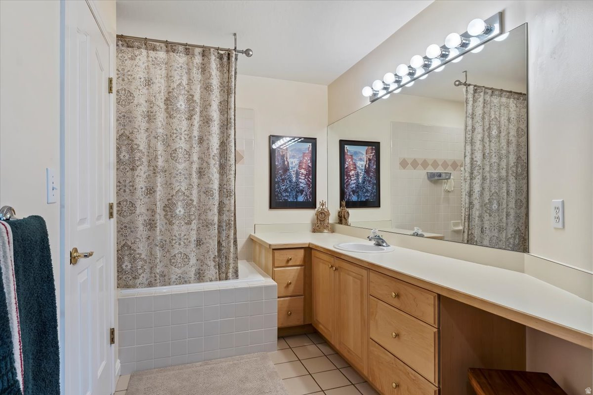 COTTAGES ON THE GREEN - Residential