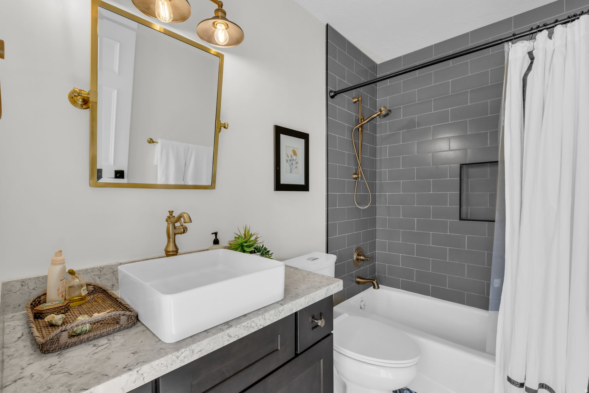 PINEBROOK - Residential