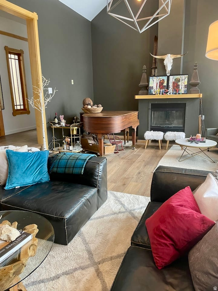 SILVER CREEK ESTATES - Residential