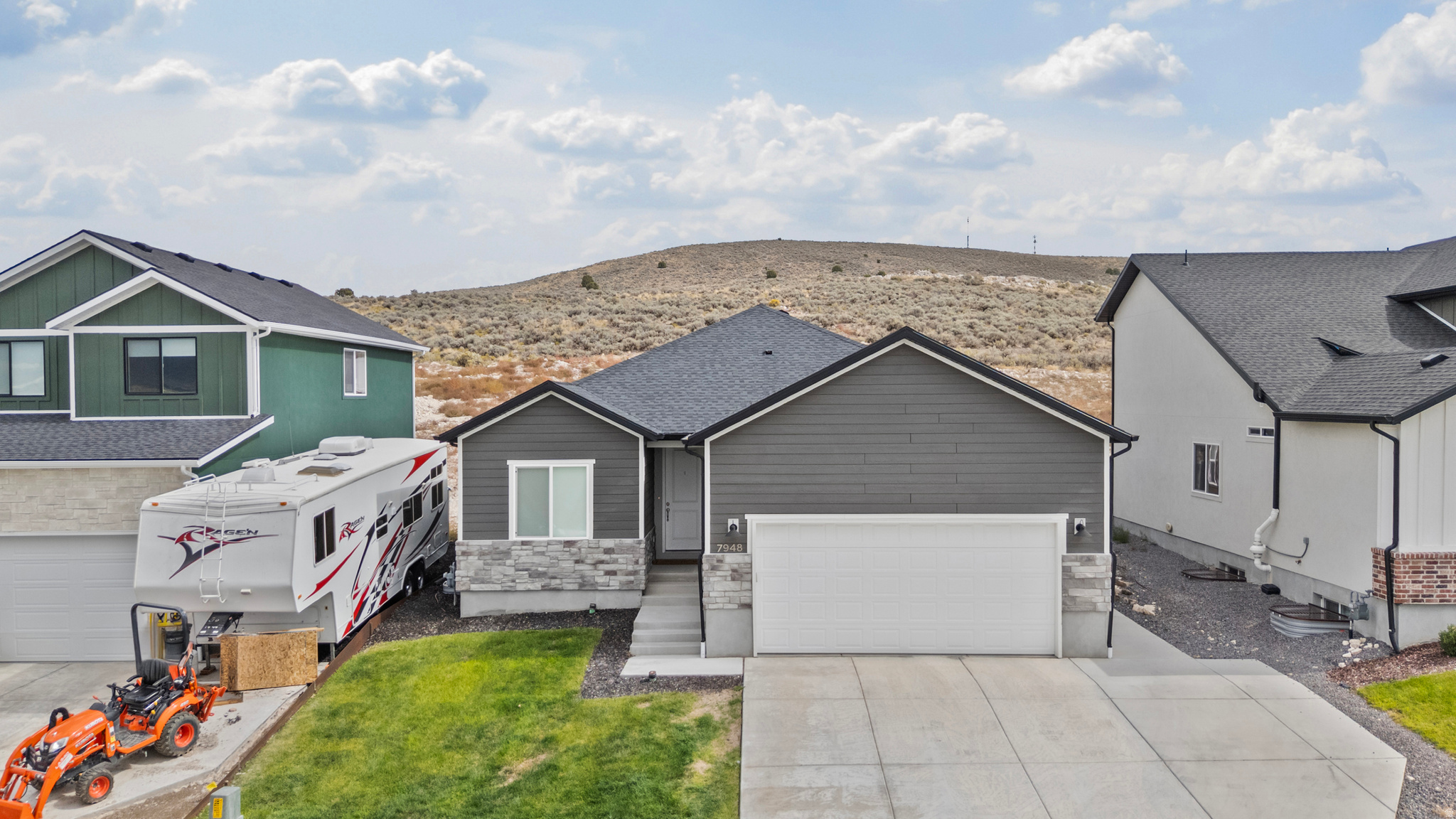 LONE TREE AT CIRCLE FIVE RANCH - Residential Lease