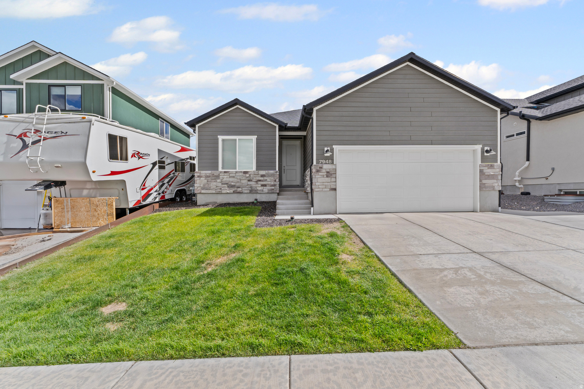 LONE TREE AT CIRCLE FIVE RANCH - Residential Lease