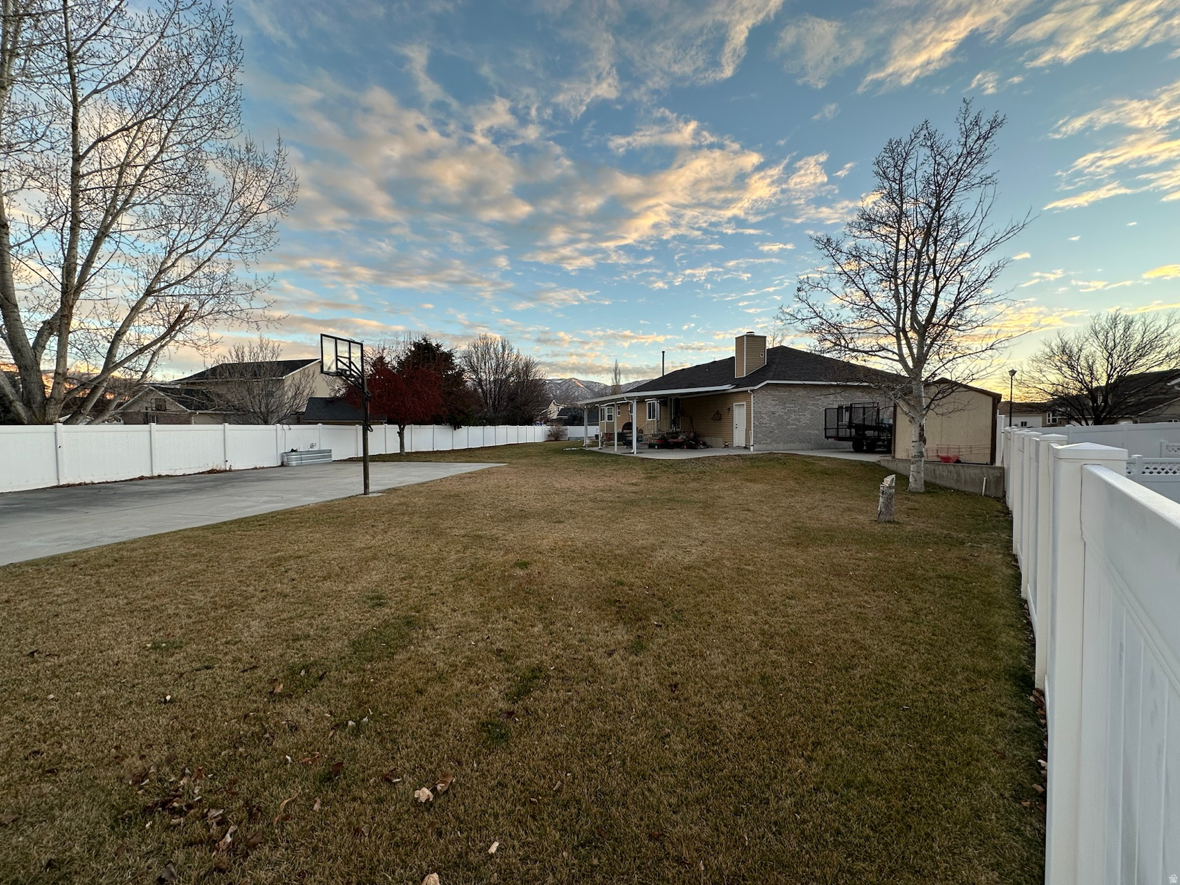 WHISPERWOOD - Residential