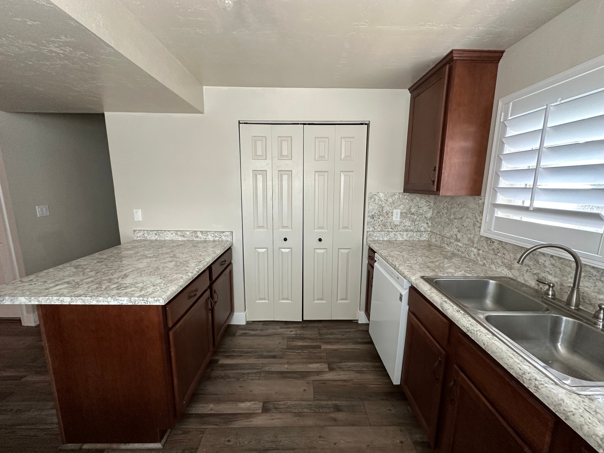 WHISPERWOOD - Residential