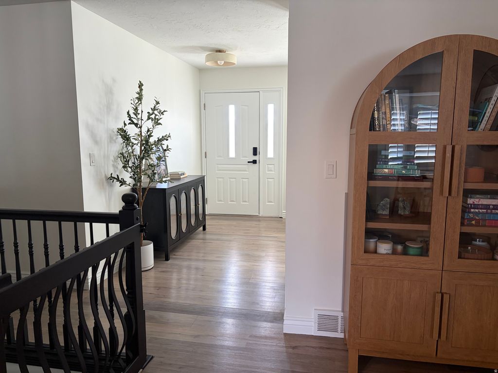 Photo of 12683 S WHISPER CREEK CV, Draper, UT 84020 (MLS # 2131221)