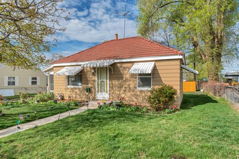 Tiny photo for 42 S 450 E, Clearfield, UT 84015 (MLS # 2147490)