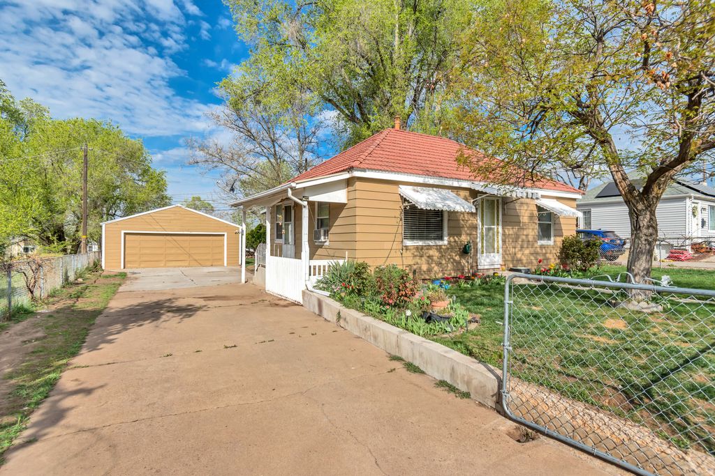 Photo of 42 S 450 E, Clearfield, UT 84015 (MLS # 2147490)