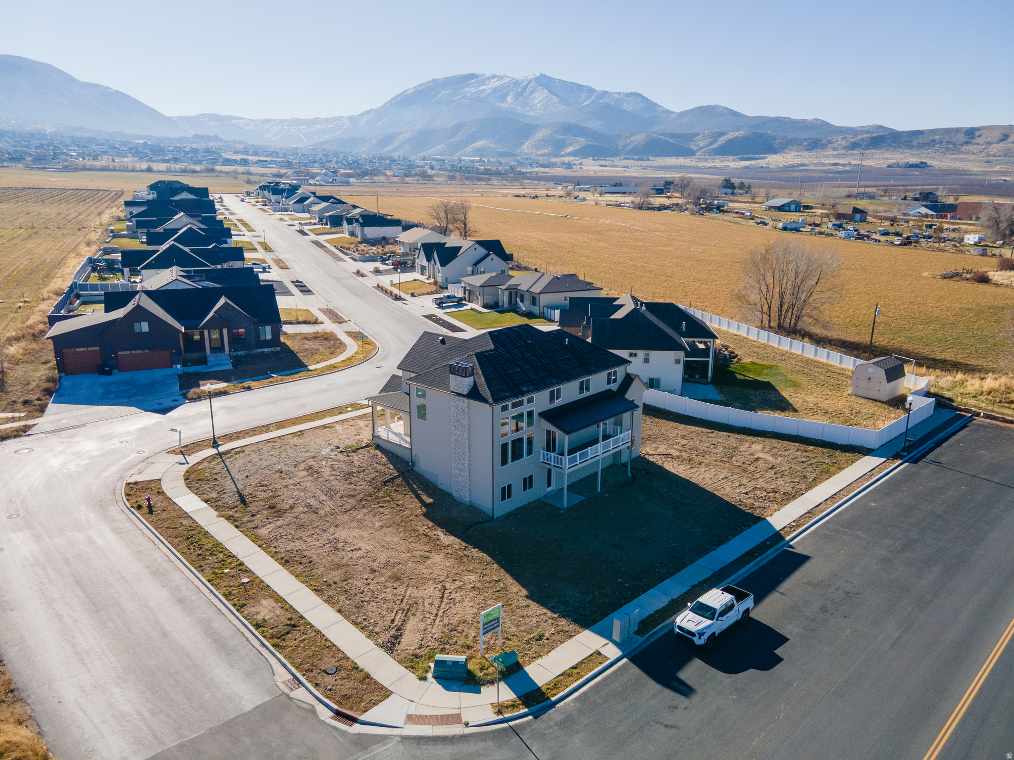 RASPBERRY FIELDS - Residential
