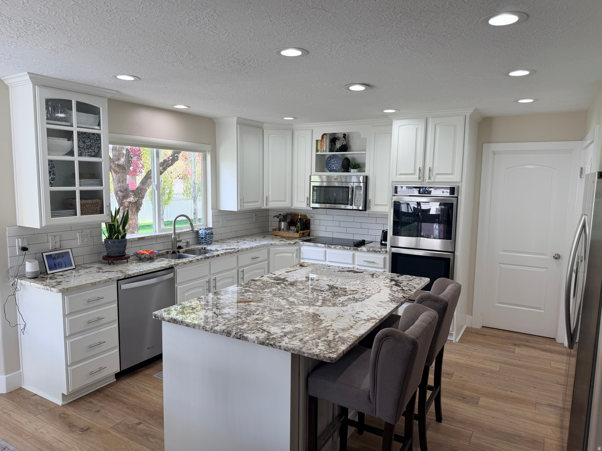 MANILA SPRINGS - Residential