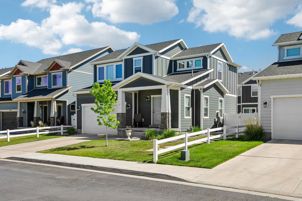 Photo of 921 W LOTUS BROOK DR, South Salt Lake, UT 84119 (MLS # 2157231)