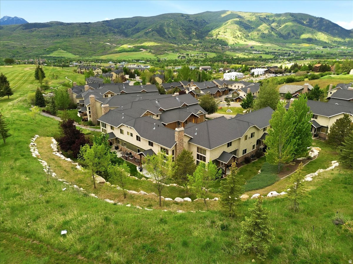 THE CASCADES - Residential