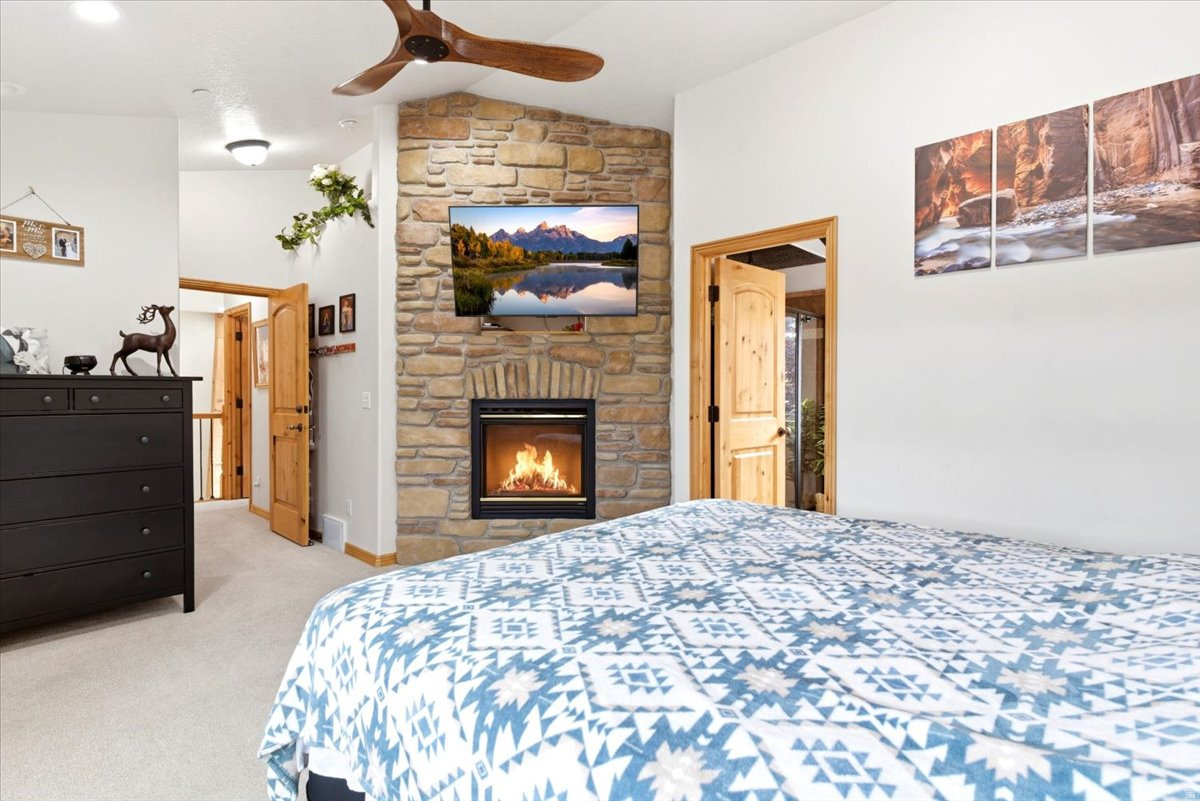 THE CASCADES - Residential