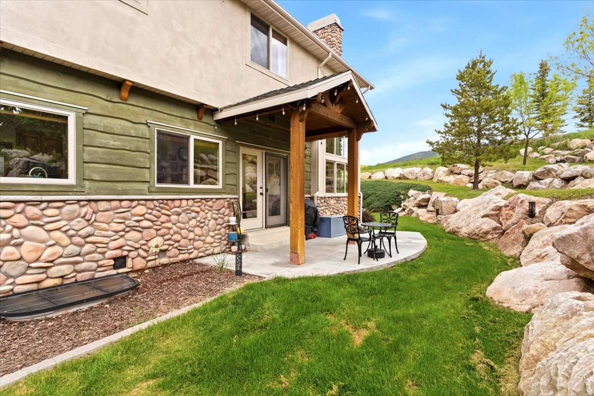 THE CASCADES - Residential