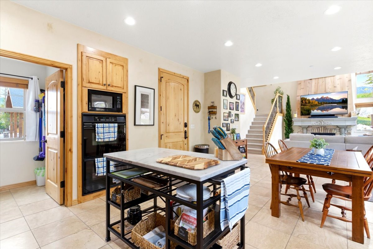 THE CASCADES - Residential