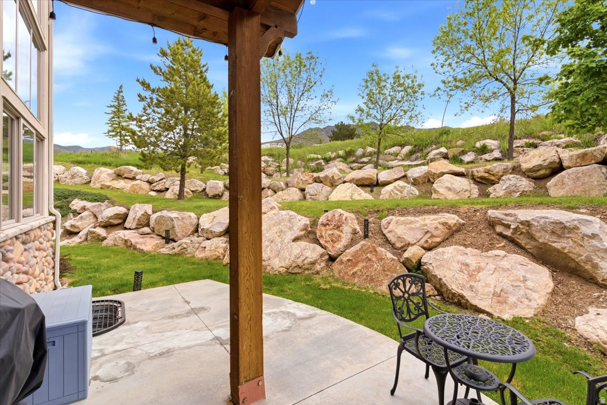 THE CASCADES - Residential