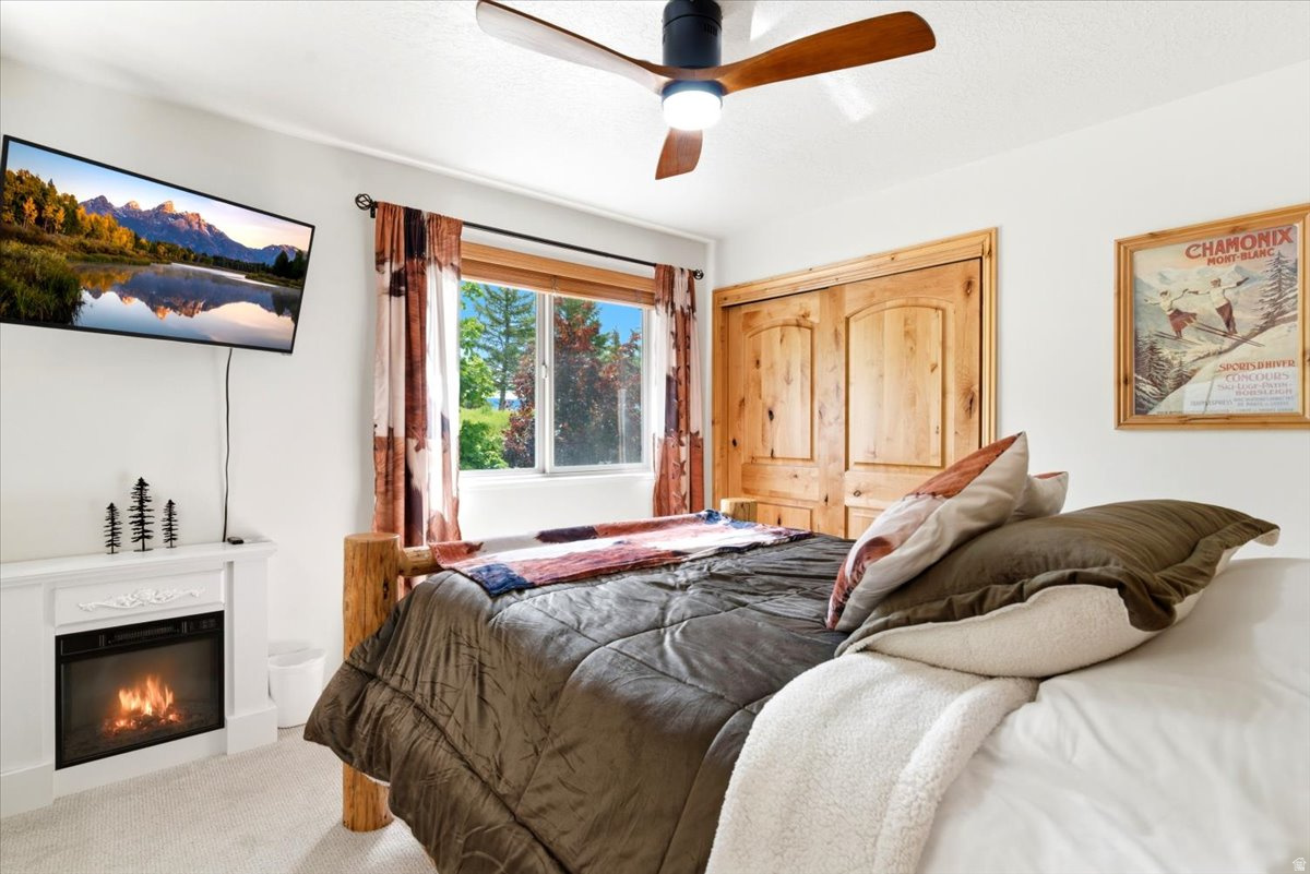 THE CASCADES - Residential