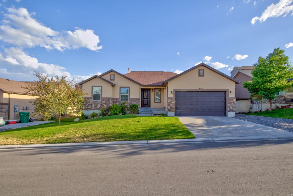 Photo of 488 SLATE DR, Santaquin, UT 84655 (MLS # 2170246)
