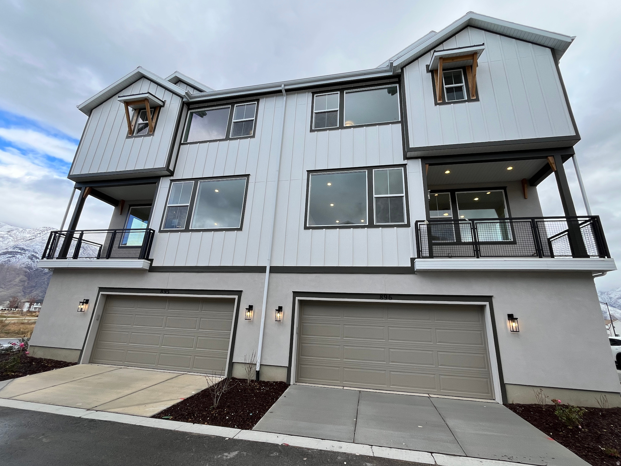 HUNTINGTON RANCH - Residential