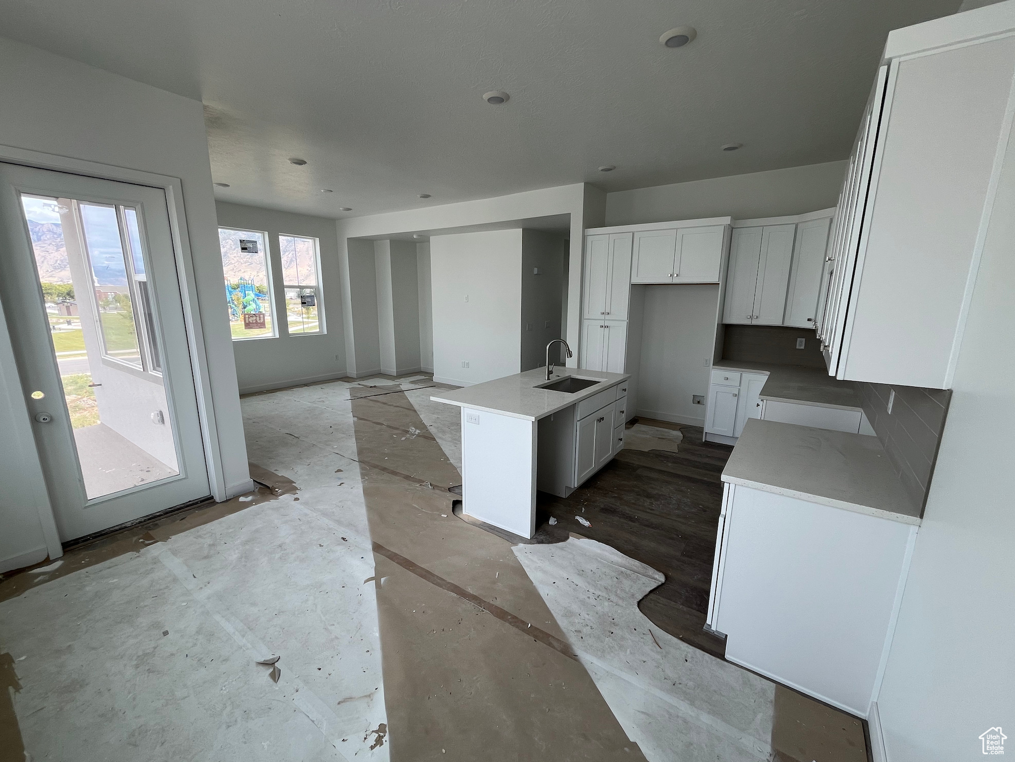 HUNTINGTON RANCH - Residential