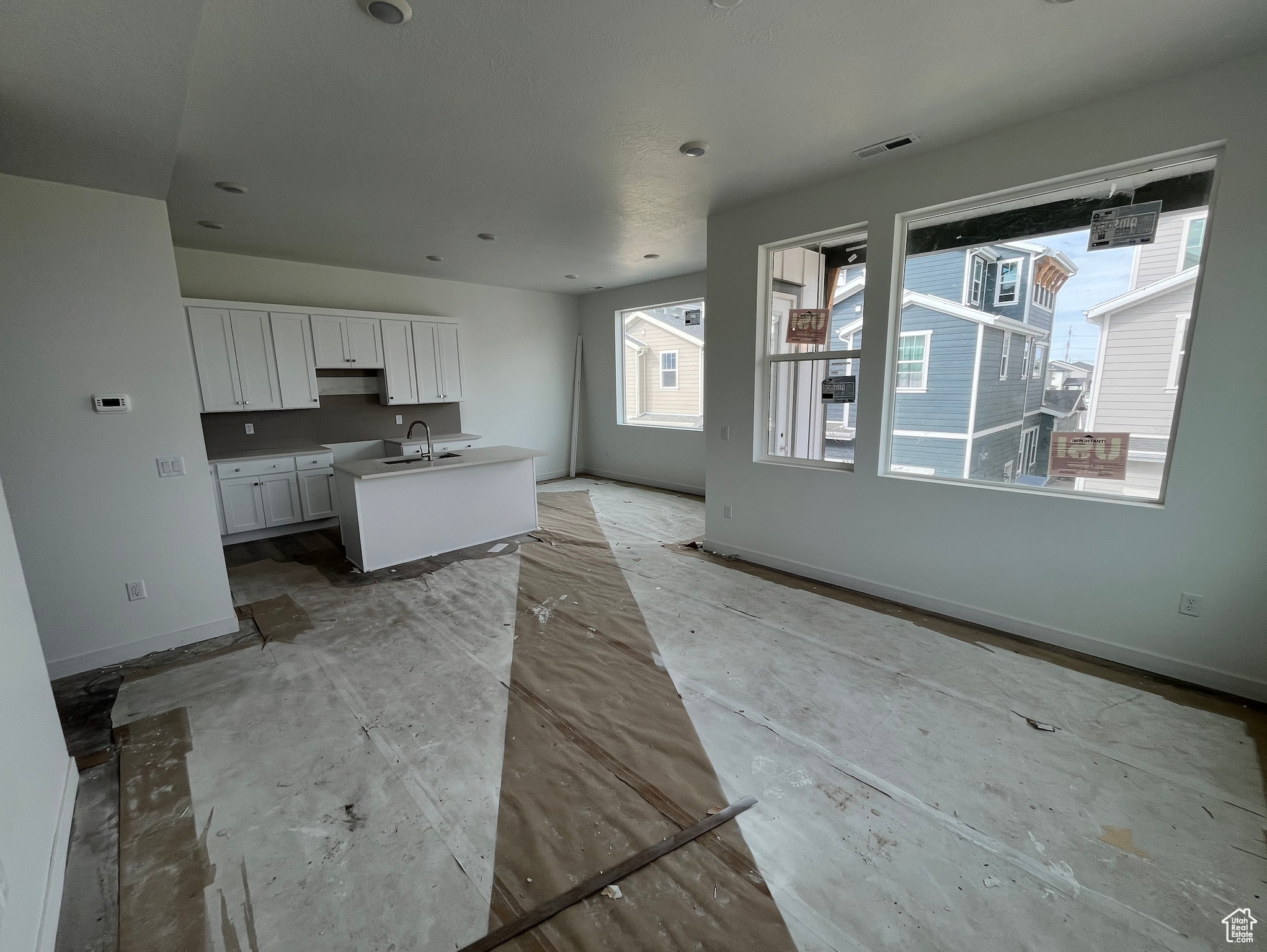 HUNTINGTON RANCH - Residential
