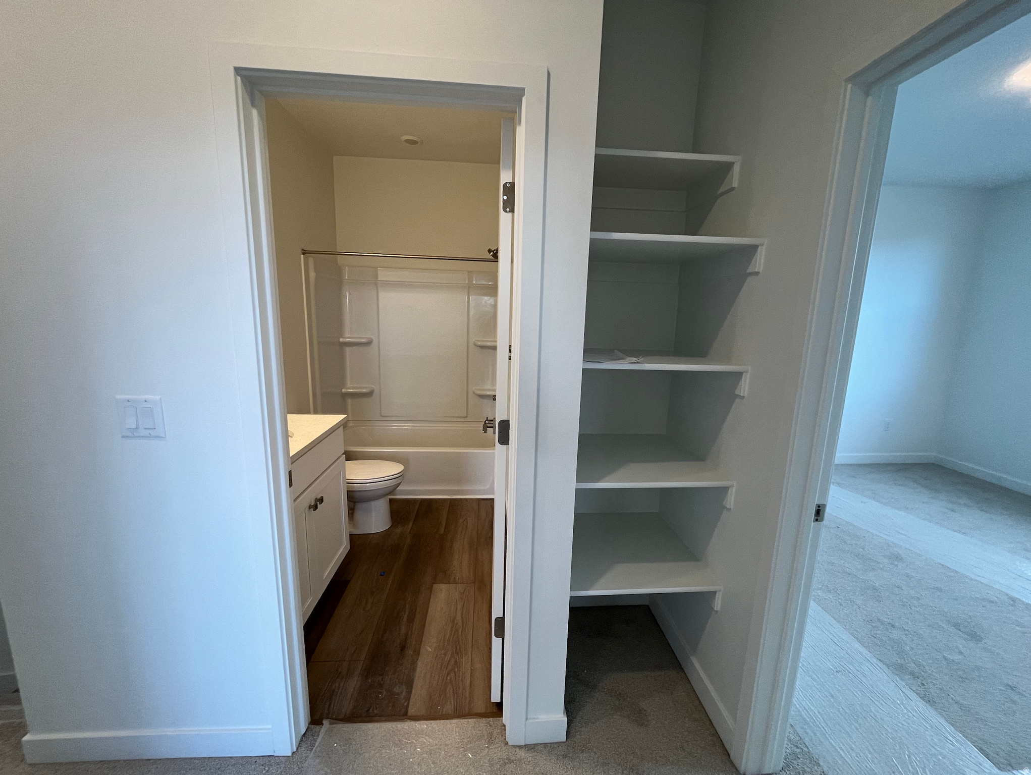 HUNTINGTON RANCH - Residential