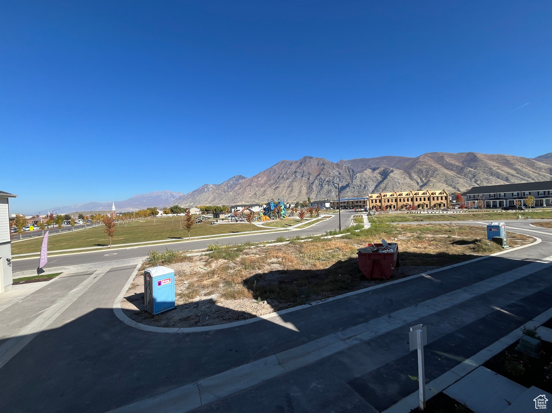 HUNTINGTON RANCH - Residential