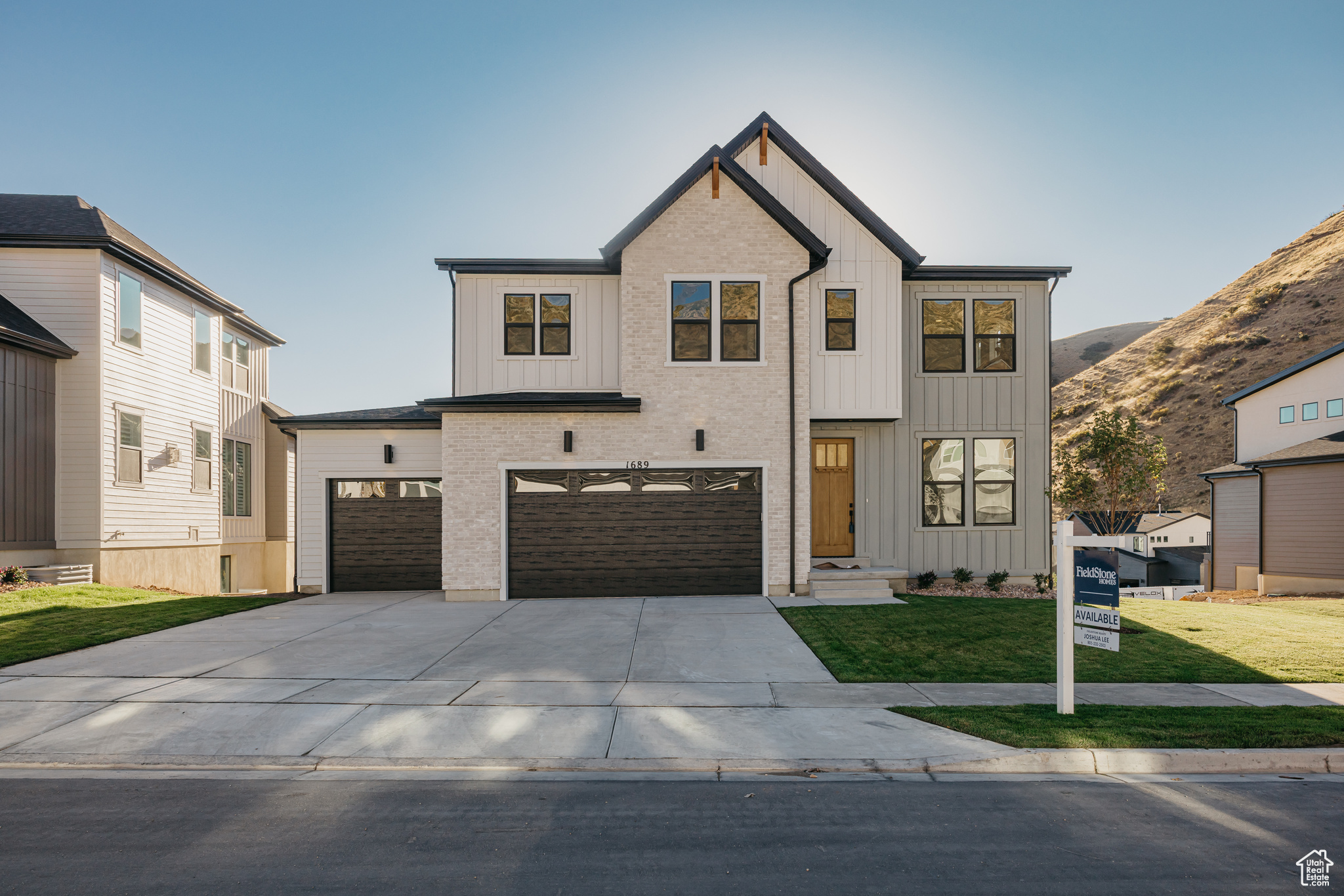 CANYON POINT - Residential
