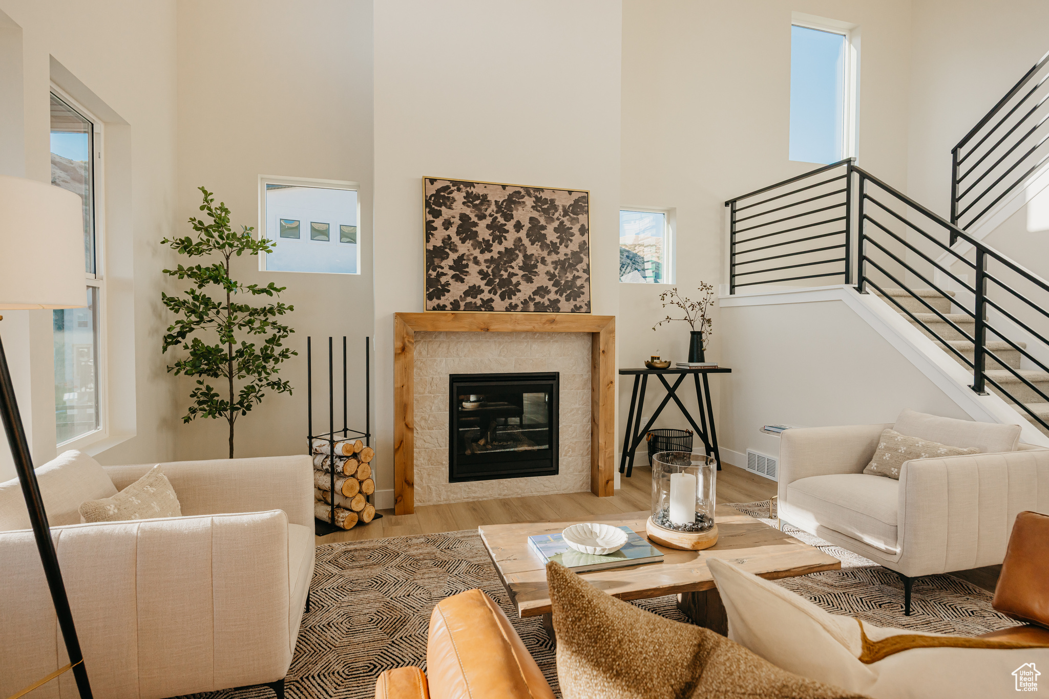CANYON POINT - Residential