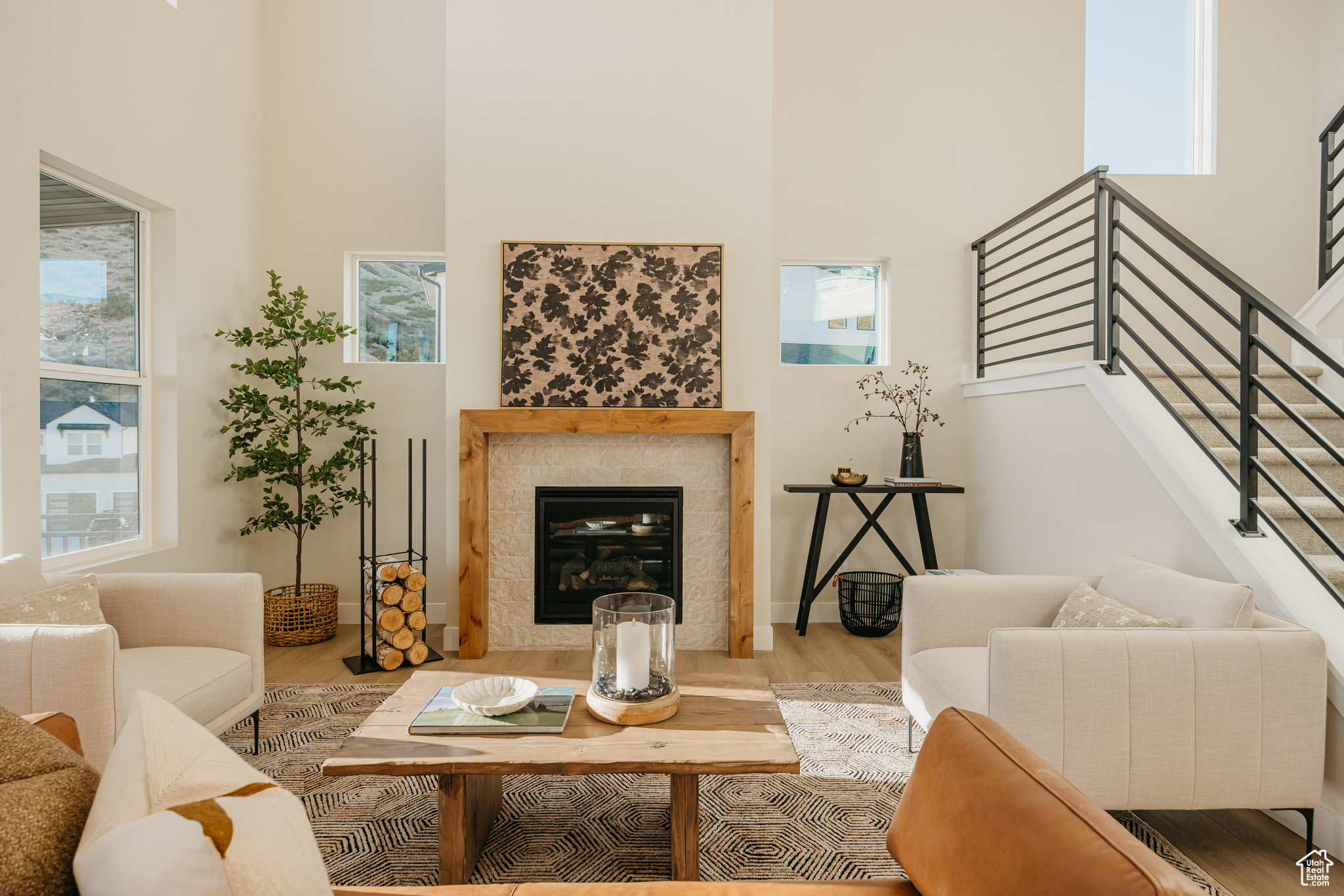 CANYON POINT - Residential