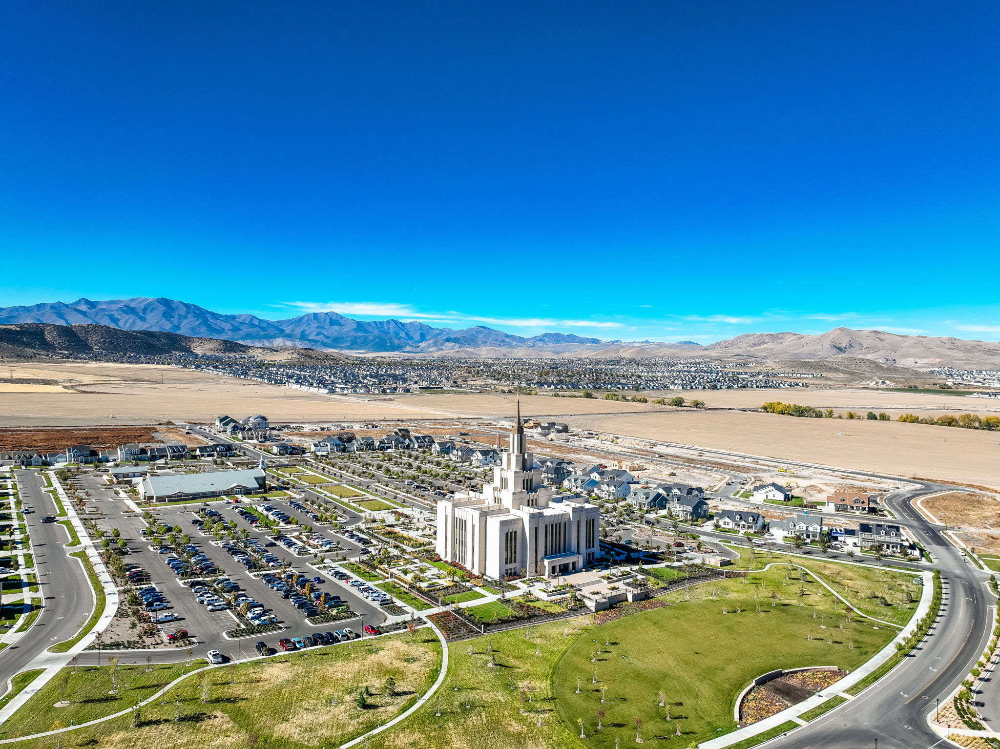 BEACON POINTE - Residential