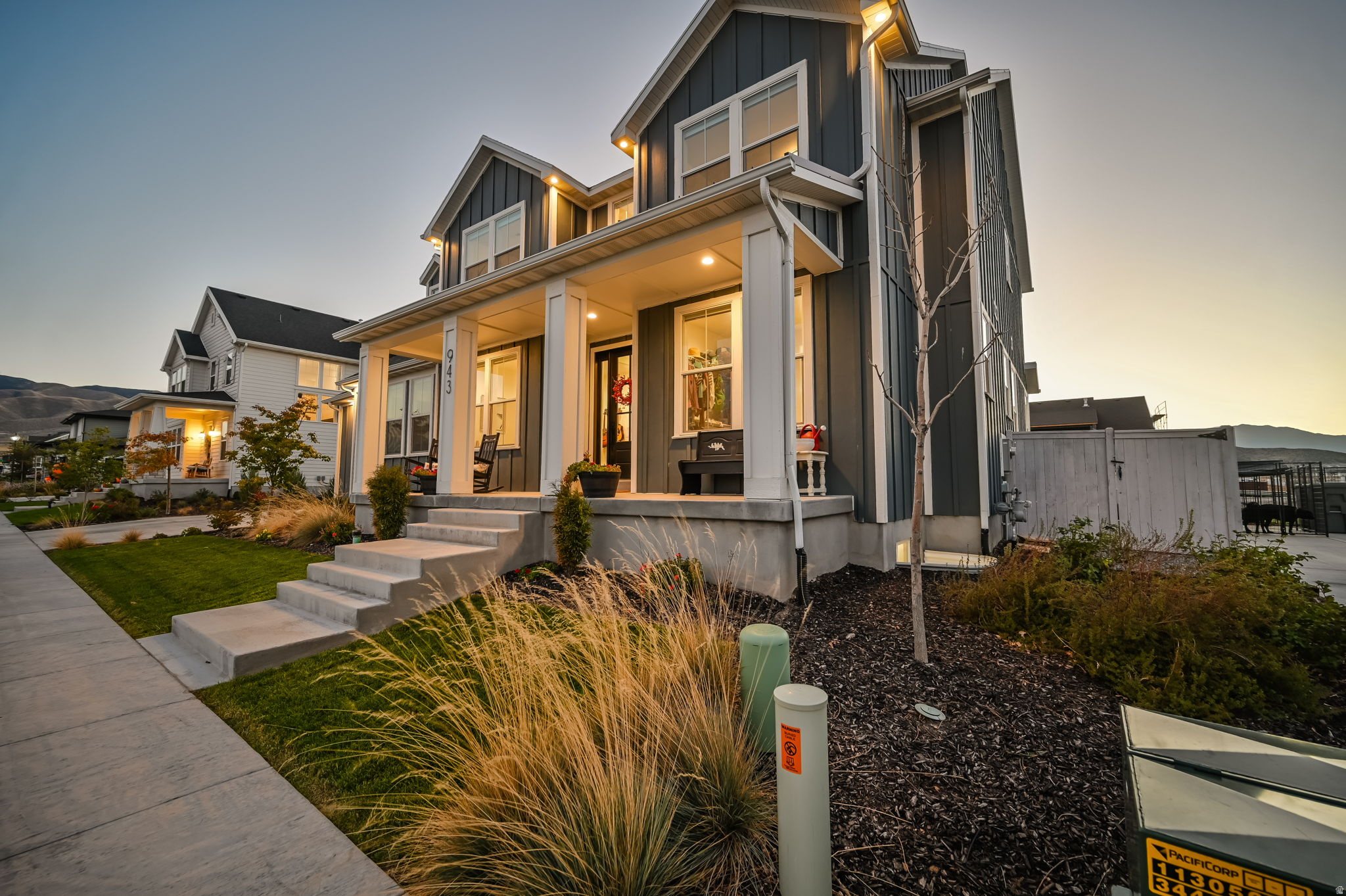 BEACON POINTE - Residential