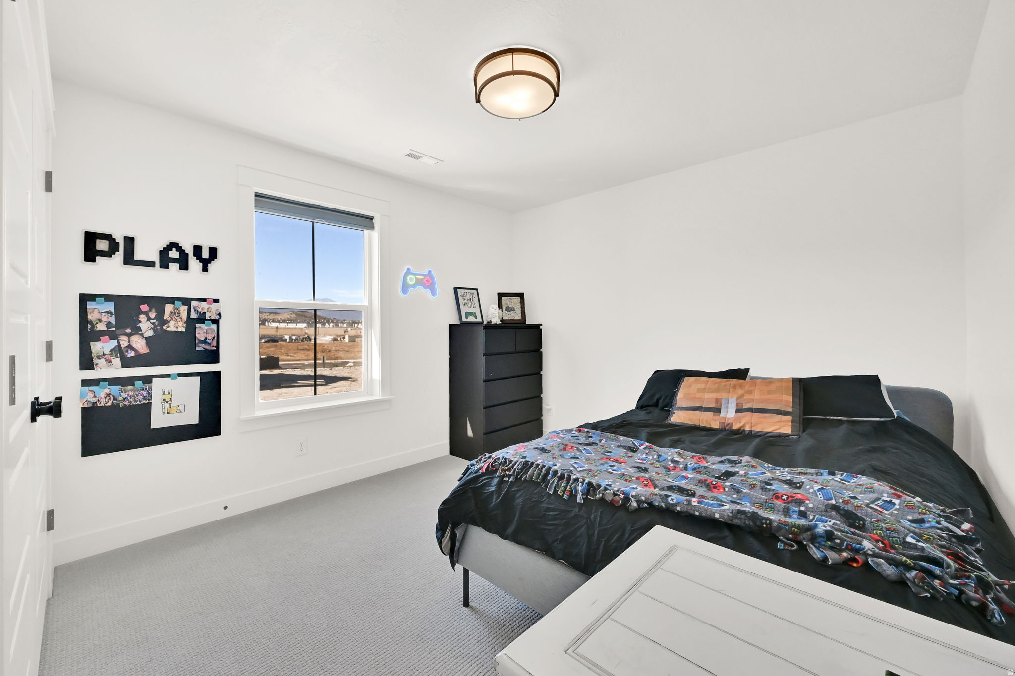 BEACON POINTE - Residential