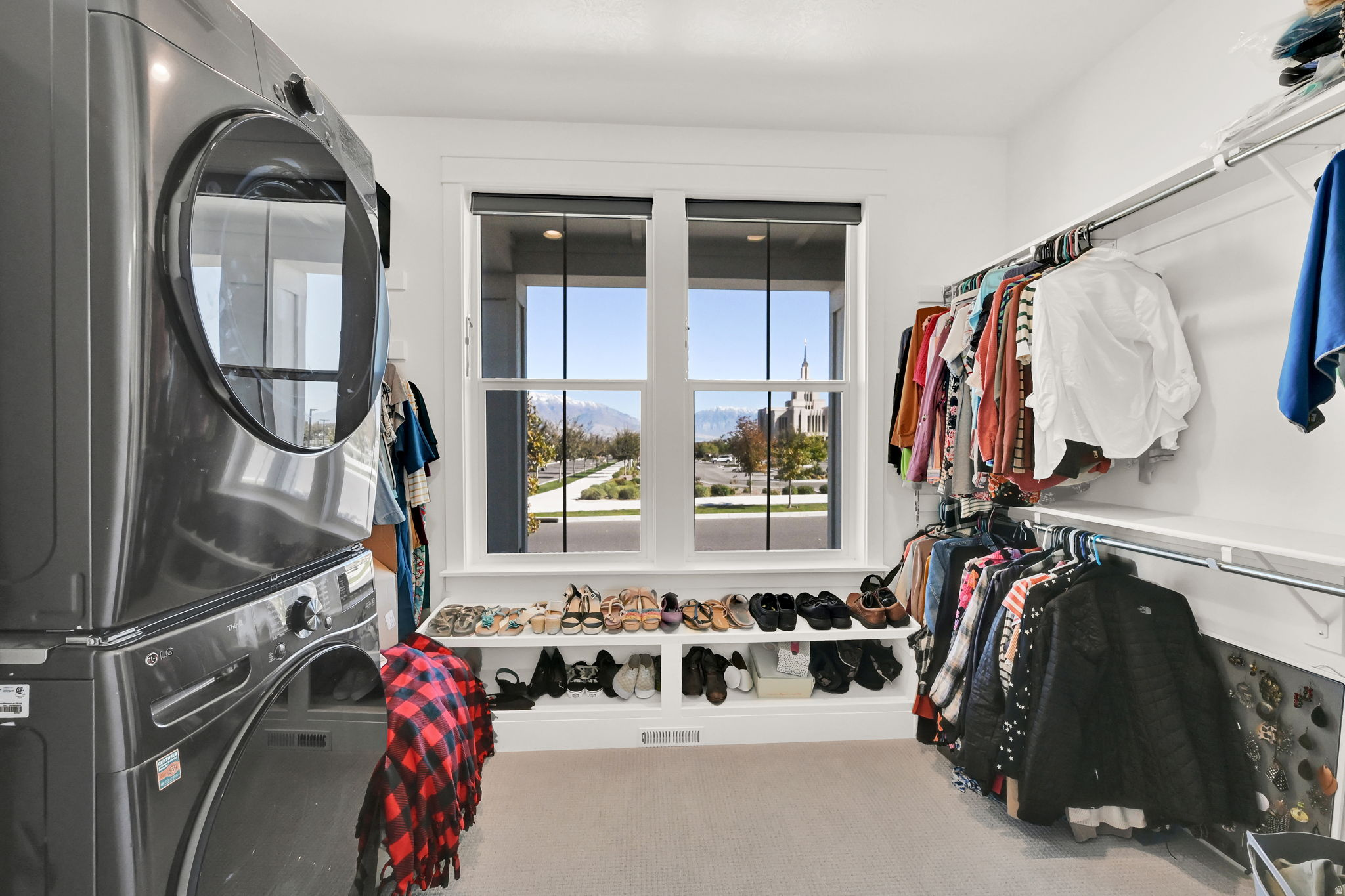 BEACON POINTE - Residential