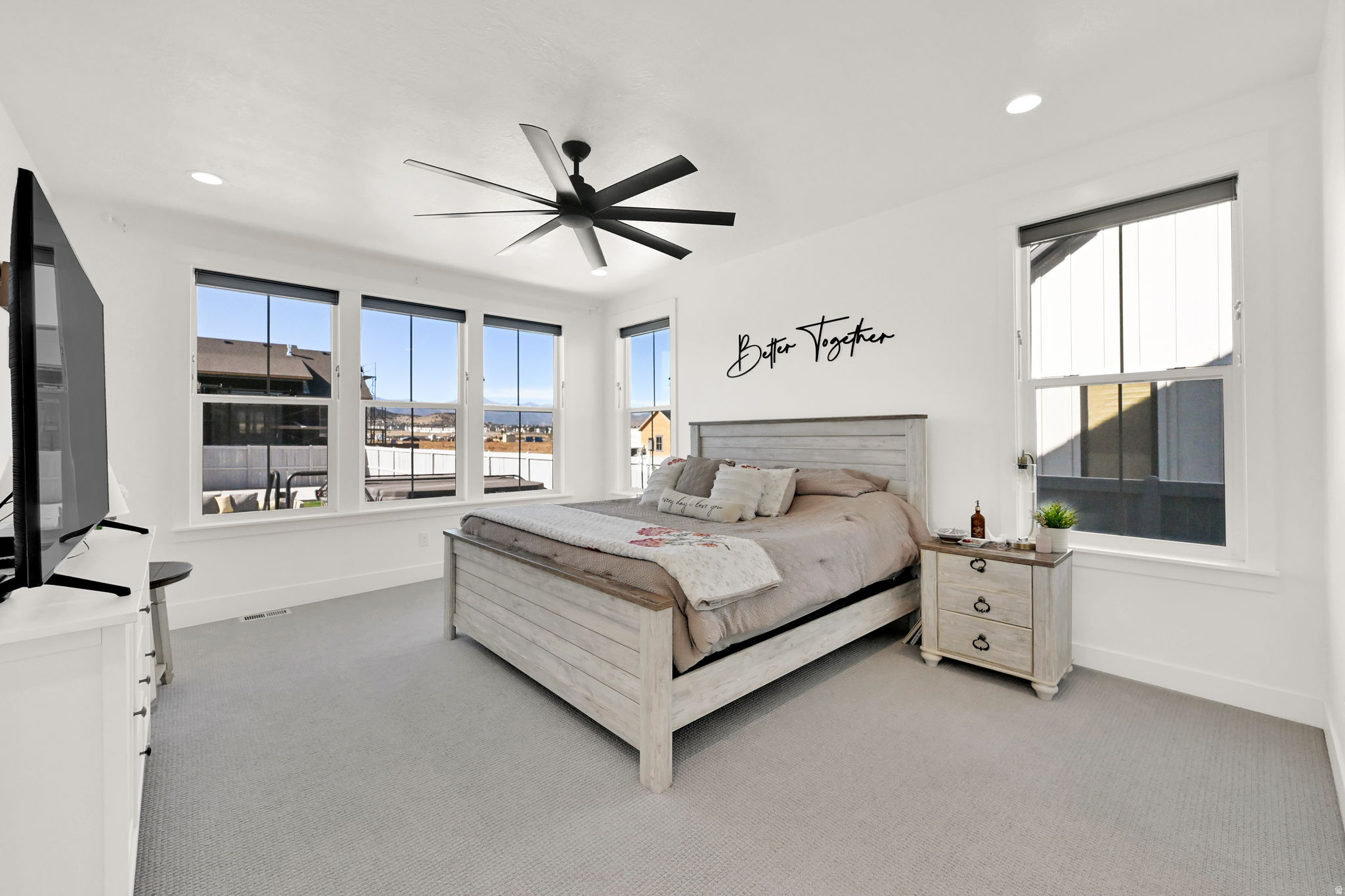 BEACON POINTE - Residential