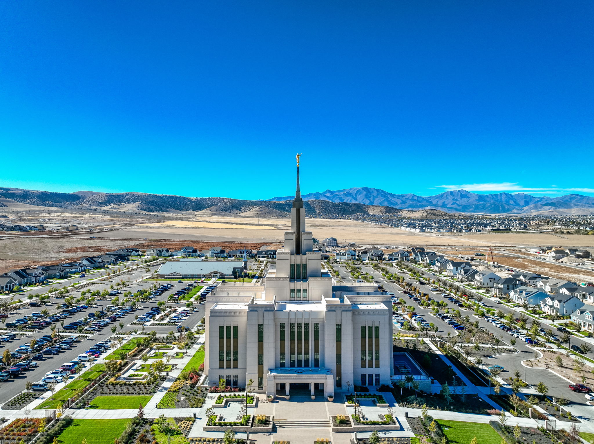 BEACON POINTE - Residential