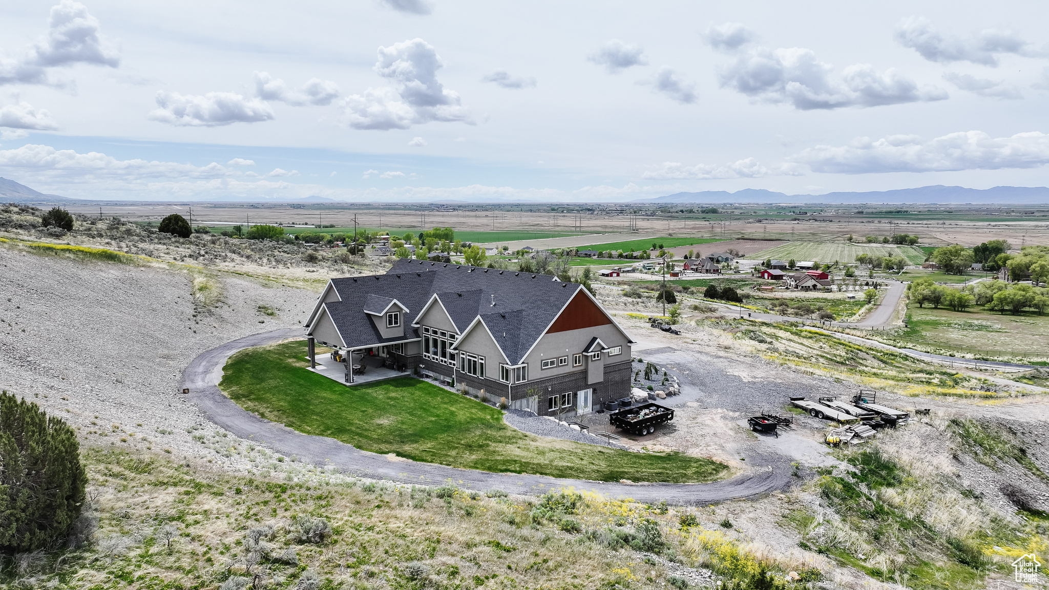 CALLS FORT ESTATES - Residential