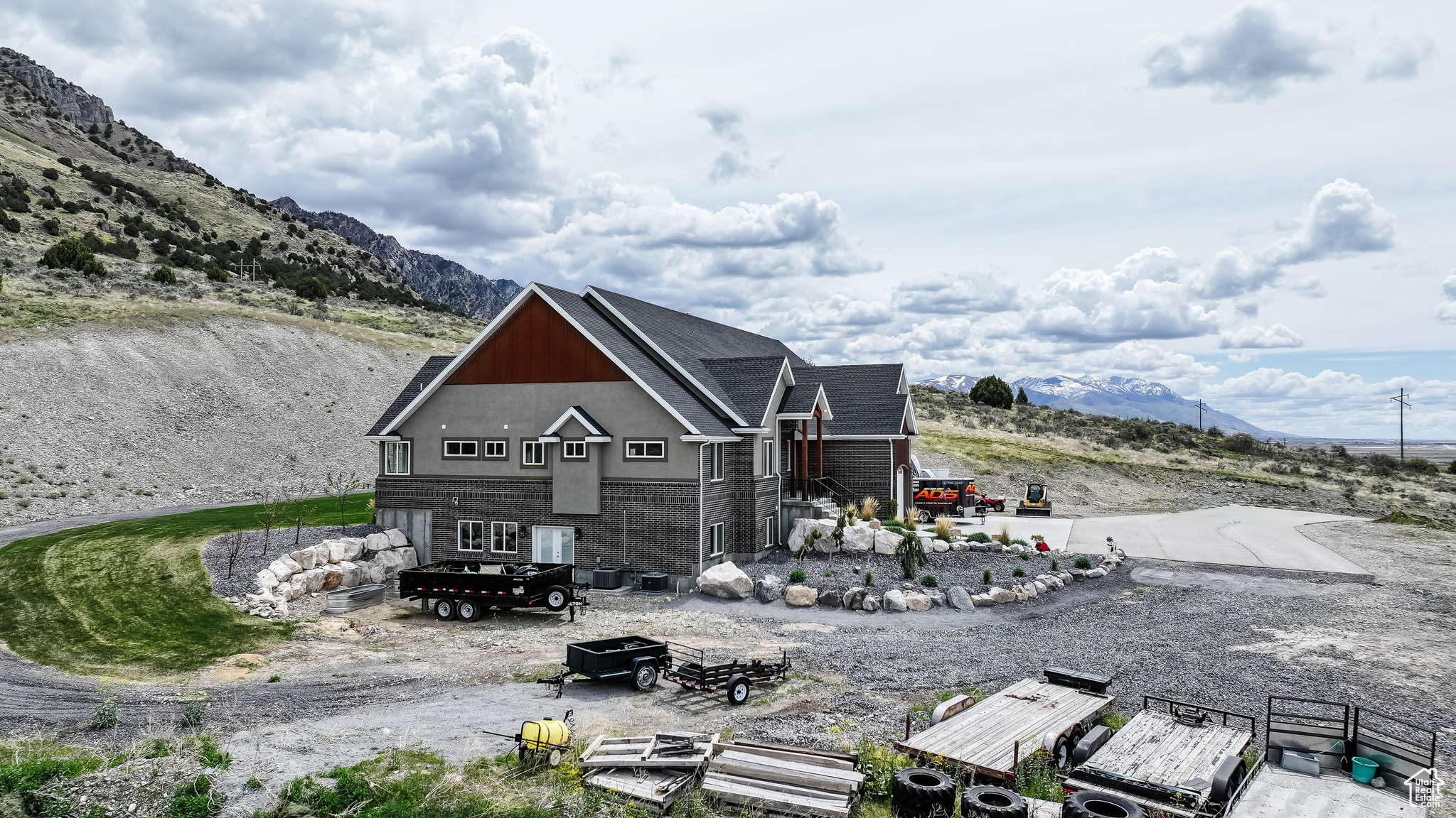 CALLS FORT ESTATES - Residential