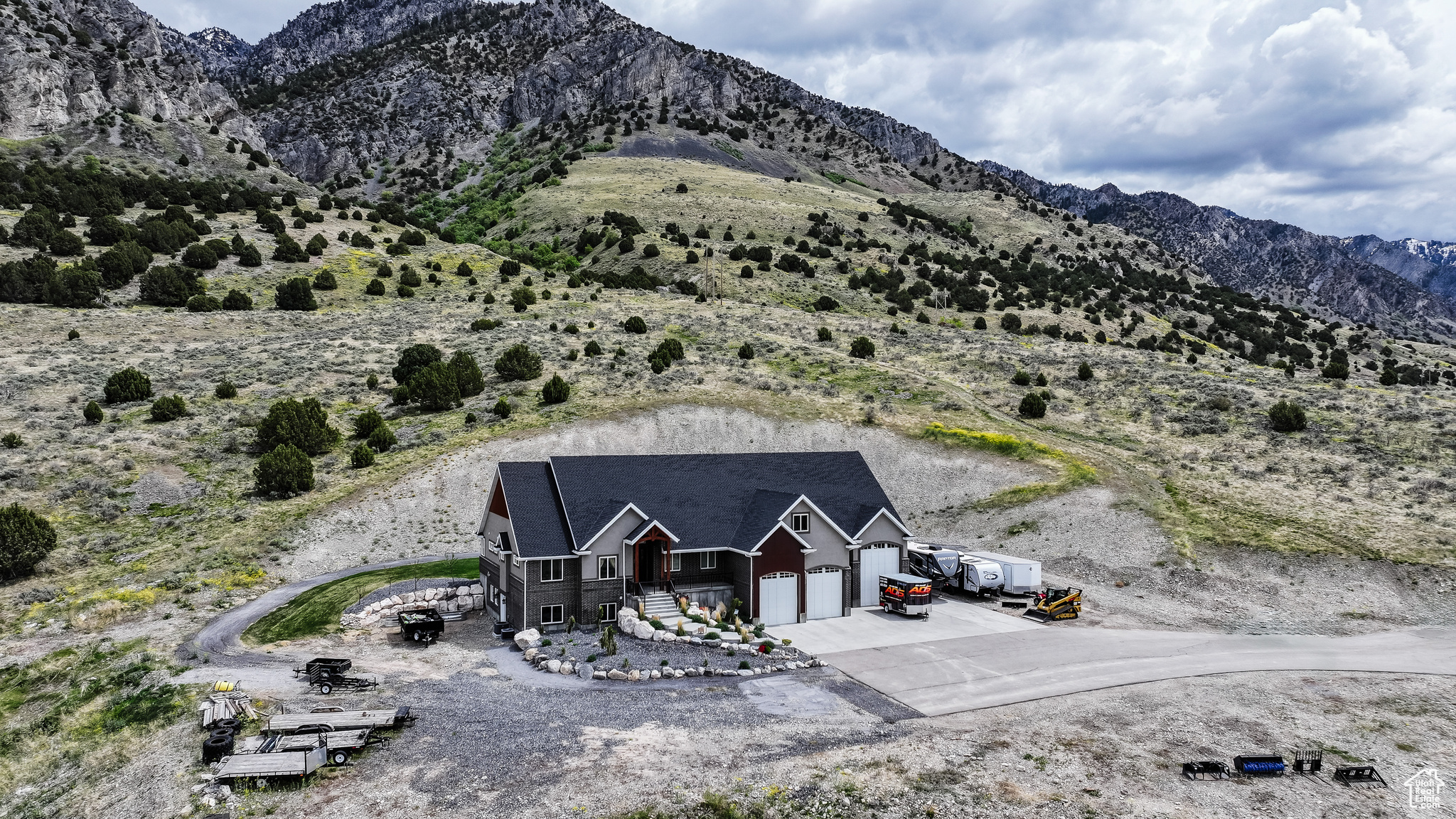 CALLS FORT ESTATES - Residential