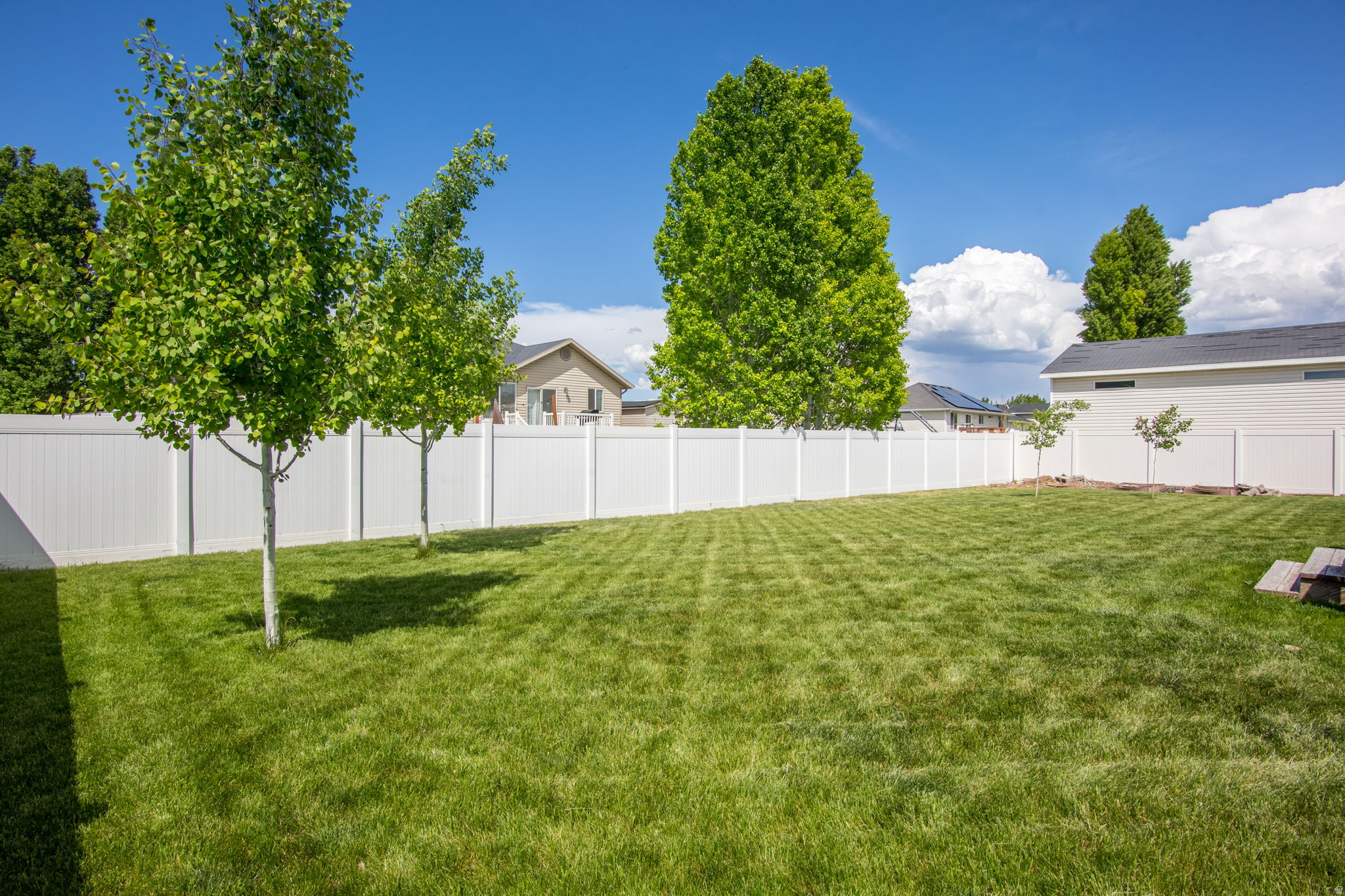 HUNTERS CROSSING - Residential