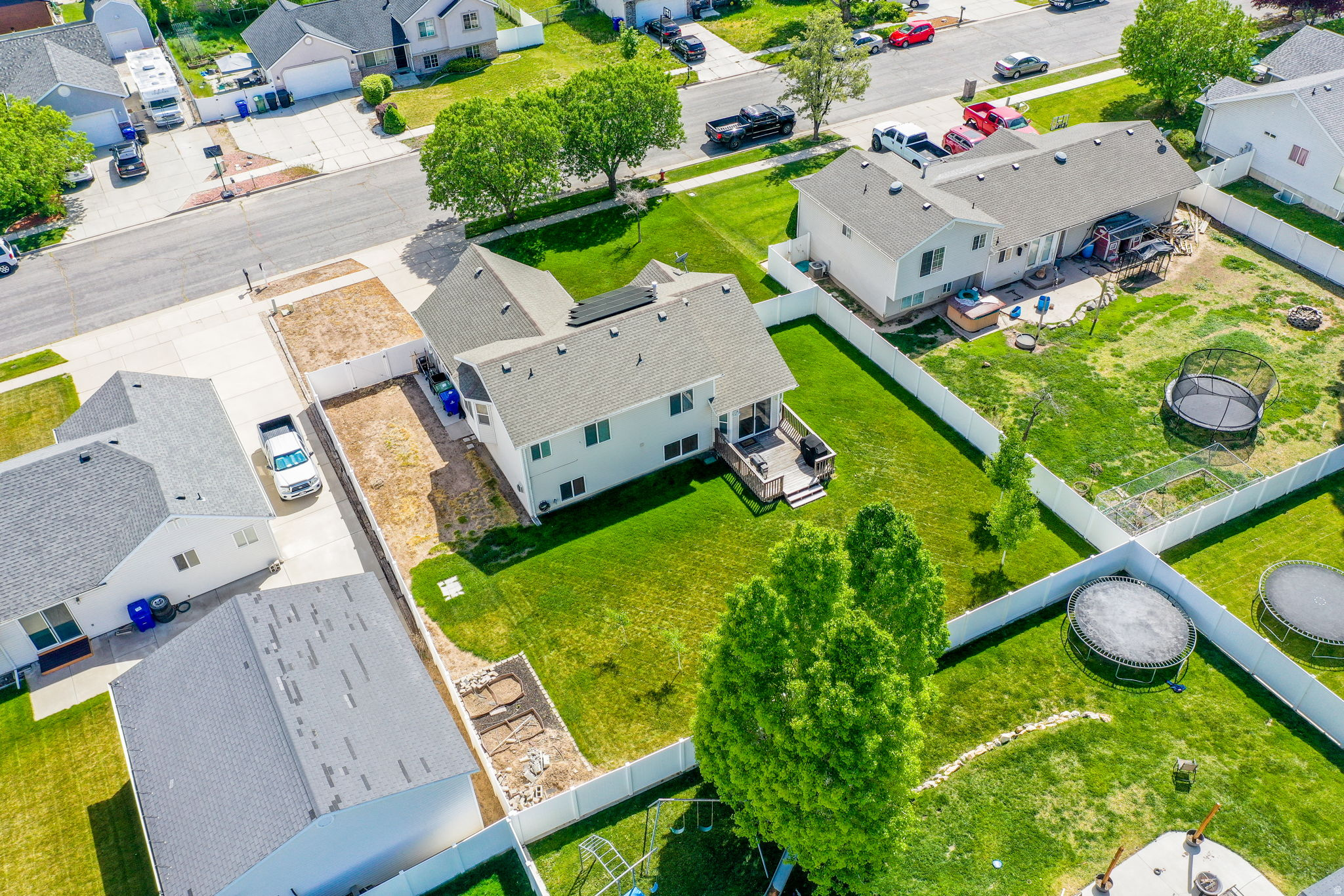 HUNTERS CROSSING - Residential