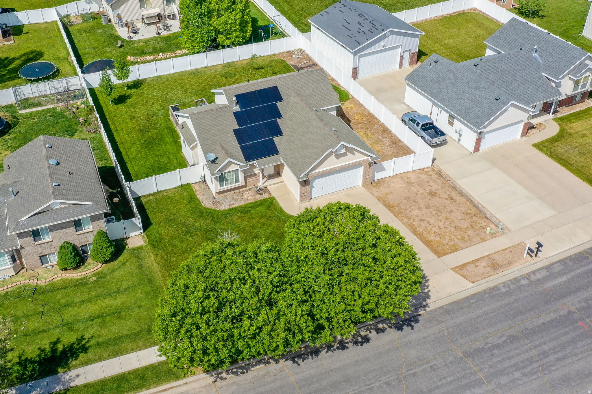 HUNTERS CROSSING - Residential