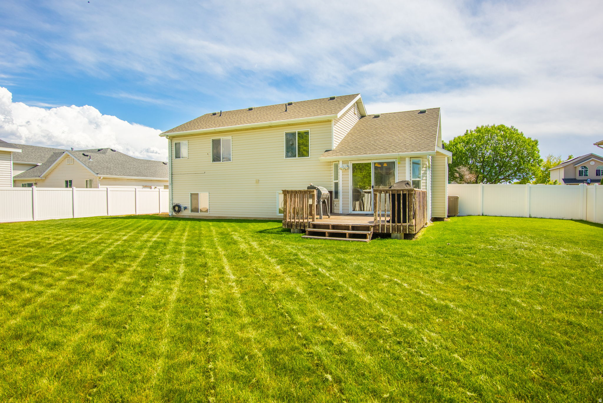 HUNTERS CROSSING - Residential