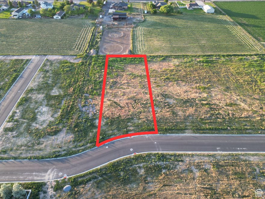 Welcome to the The Buffalo Run Acres community! This desirable neighborhood with a country atmosphere with open space and modern amenities and close to new High School. This lot is BUILDER -EXCLUSIVE with Build 2 Suit Custom Homes and provides a rare opportunity to build your custom dream home. Choose from thoughtfully designed floor plans, bring your own custom plans, or collaborate with the builder to create a one-of-a-kind home tailored to your lifestyle. Don't miss the opportunity to build in one of the area's most exciting new communities!