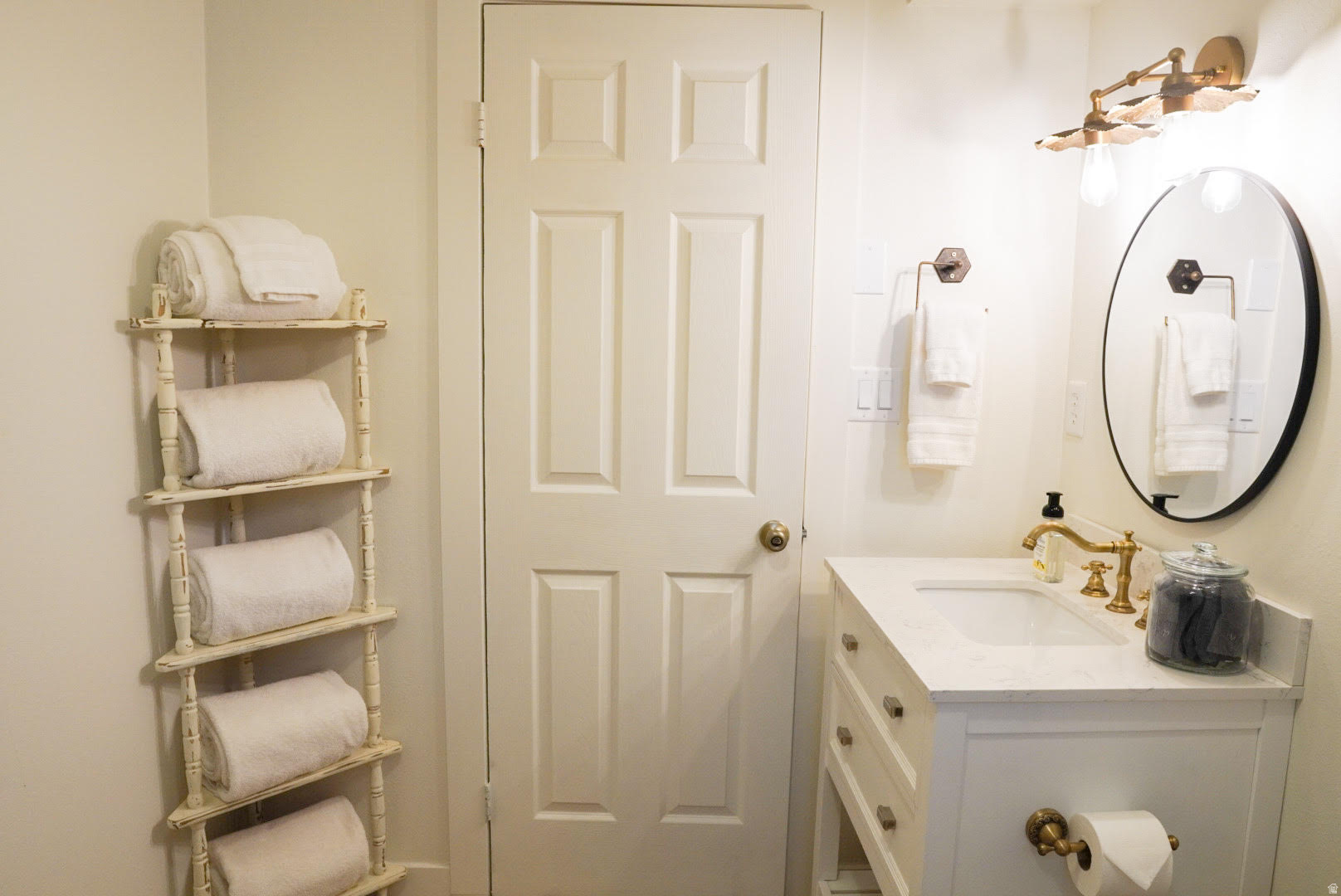 PIONEER CEDARS - Residential