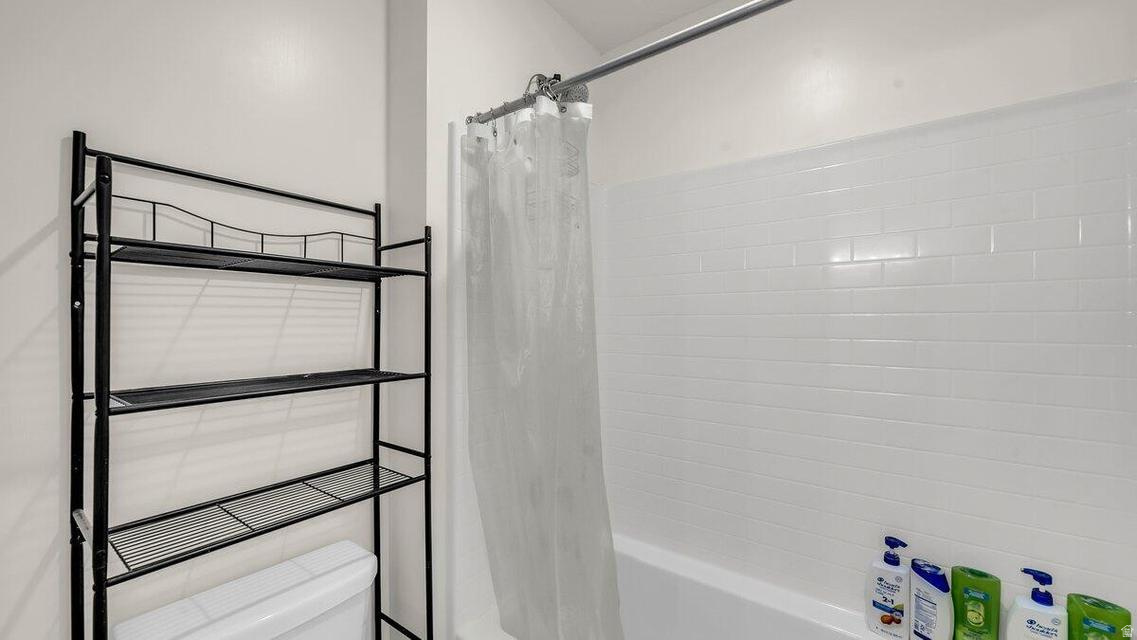 WHITE TRAILS 1 - Residential