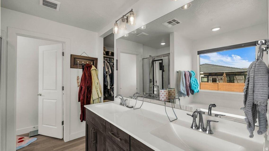 WHITE TRAILS 1 - Residential