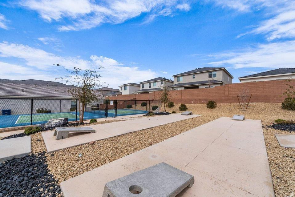 WHITE TRAILS 1 - Residential